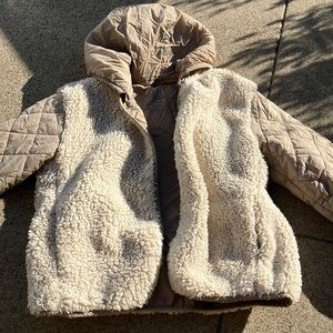 Zara girl’s hooded jacket - nylon and Sherpa